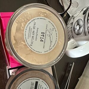 Signature Setting Powder in Ivory